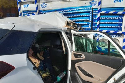 कोरबा बिग ब्रेकिंग न्यूज़: कार और ट्रक के बीच जबरजस्त भिड़ंत, कार पर सवार चार लोगों की हुई दर्दनाक मौत