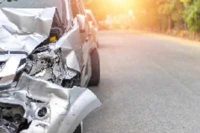 सड़क हादसे में 7 की मौत, तेज रफ्तार हाइवा टक्कर के बाद बोलेरो के ऊपर पलटी, दो गंभीर...