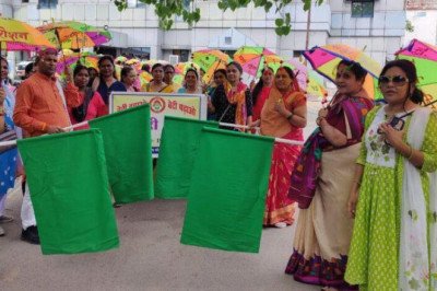 बेटी बचाओ, बेटी पढ़ाओ: शहर में निकली जनजागरूकता रैली, जनप्रतिनिधियों सहित अधिकारी कर्मचारियों ने पैदल चलकर जनमानस को बेटी बचाओ, बेटी पढ़ाओ का दिया संदेश