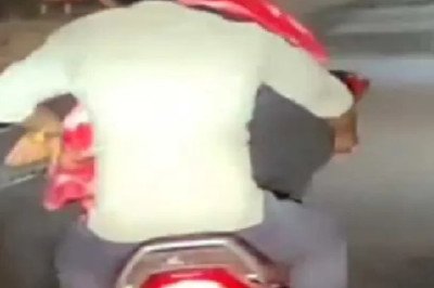 लड़की को टंकी पर बैठाकर युवक भगा रहा था बाइक, पुलिस ने काटा चालान