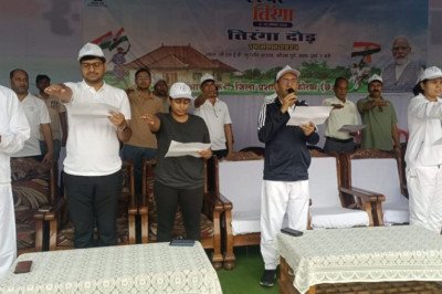 सामाजिक सद्भावना एवं एकता का संदेश देने तिरंगा दौड़ का हुआ आयोजन, कलेक्टर ने हरी झंडी दिखाकर तिरंगा दौड़ को किया रवाना