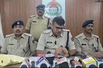 देखिए विडियो,,पुलिस के एक बड़े अधिकारी का परिवार गया था मैनपाट, चोरो ने किया घर किया साफ,पड़ोसी जिले के चोरो का कोरबा पुलिस ने किया राजफाश,