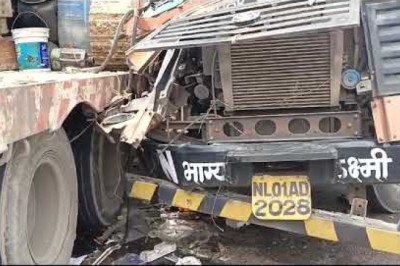 देखिए विडियो,,,, *ओह* फिर हुआ सड़क हादसा,,केबिन में फसा ड्राइवर फिर,,,