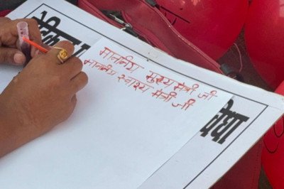 कोरबा ब्रेक,,,NHM कर्मचारियों ने खून से लिखा मुख्यमंत्री को पत्र, हड़ताल तीसरे दिन भी जारी*