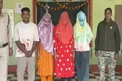 देर रात हुआ सेक्स रैकेट का भांडाफोड, व्हाट्सएप पर चल रहा था गंदाकाम, पुलिस ने 4 को पकड़ा