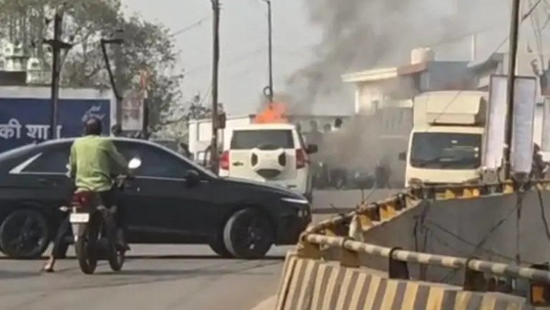 कोरबा ब्रेक : अभी अभी ओव्हरब्रिज पर लगी आग,स्कार्पियो चपेट में.. मची अफरा तफरी