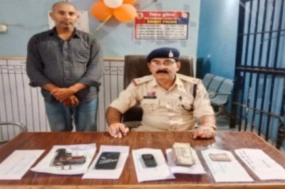 बिग ब्रेकिंग..बिहार के नालंदा में हुई डकैती के आरोपी के बाद,,. लो अब भाटापारा में हुई ज्वेलर्स दुकान से 12 लाख की लूट का फरार आरोपी कोरबा से गिरफ्तार,,कोरबा ही क्यों पहुंच रहे है ये कुख्यात अपराधी,,,वैसे कौन है ये कौशलेश त्रि