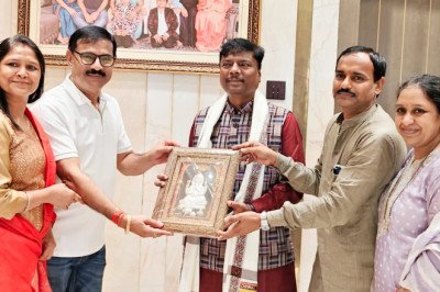 कोरबा प्रवास: एमआईसी सदस्य हितानंद अग्रवाल के निवास पहुँचे वन मंत्री केदार कश्यप